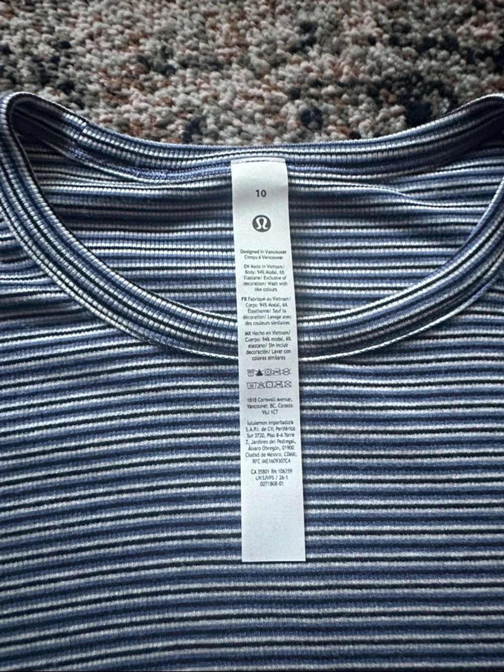 Lululemon Hold Tight Straight-Hem Cropped - Picture 2 of 3